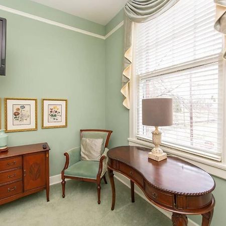 Quaint Spacious Studio In Durham 5 Min To Downtown Apartment Bagian luar foto